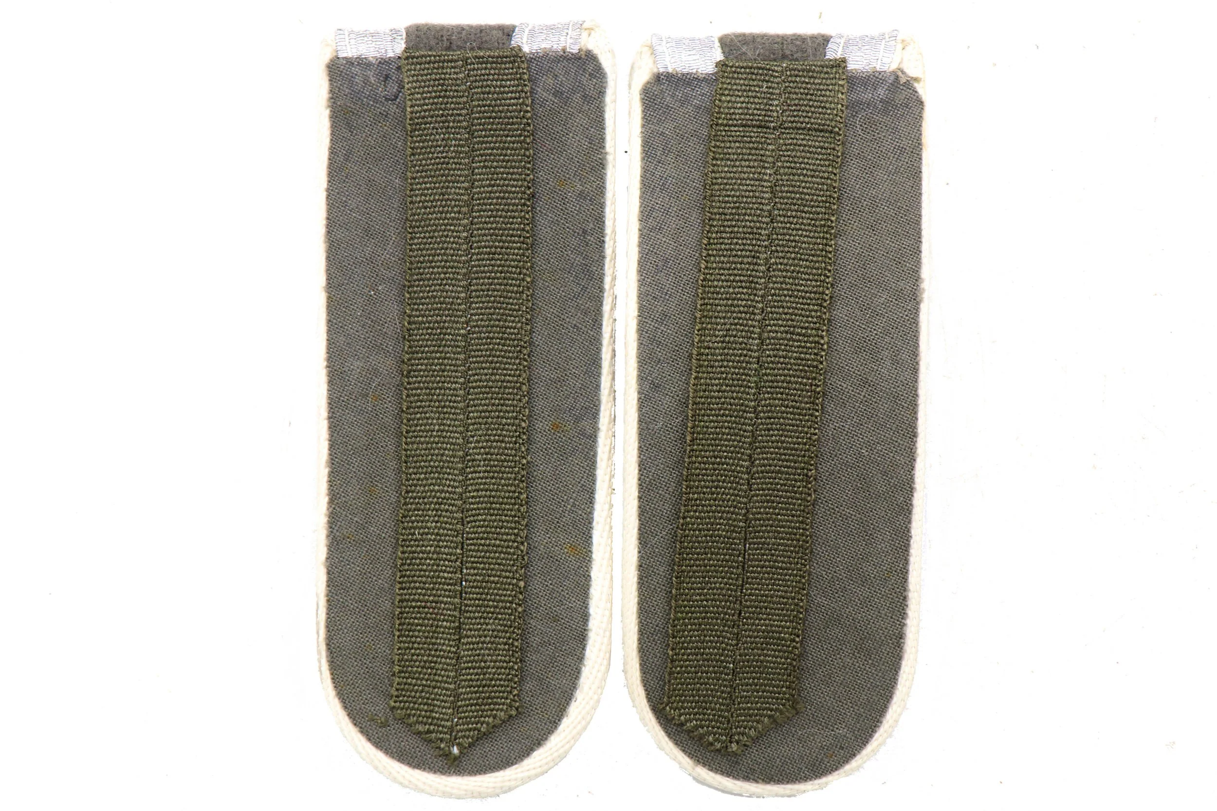 East German NCO Shoulder Board w White Piping - Image 2